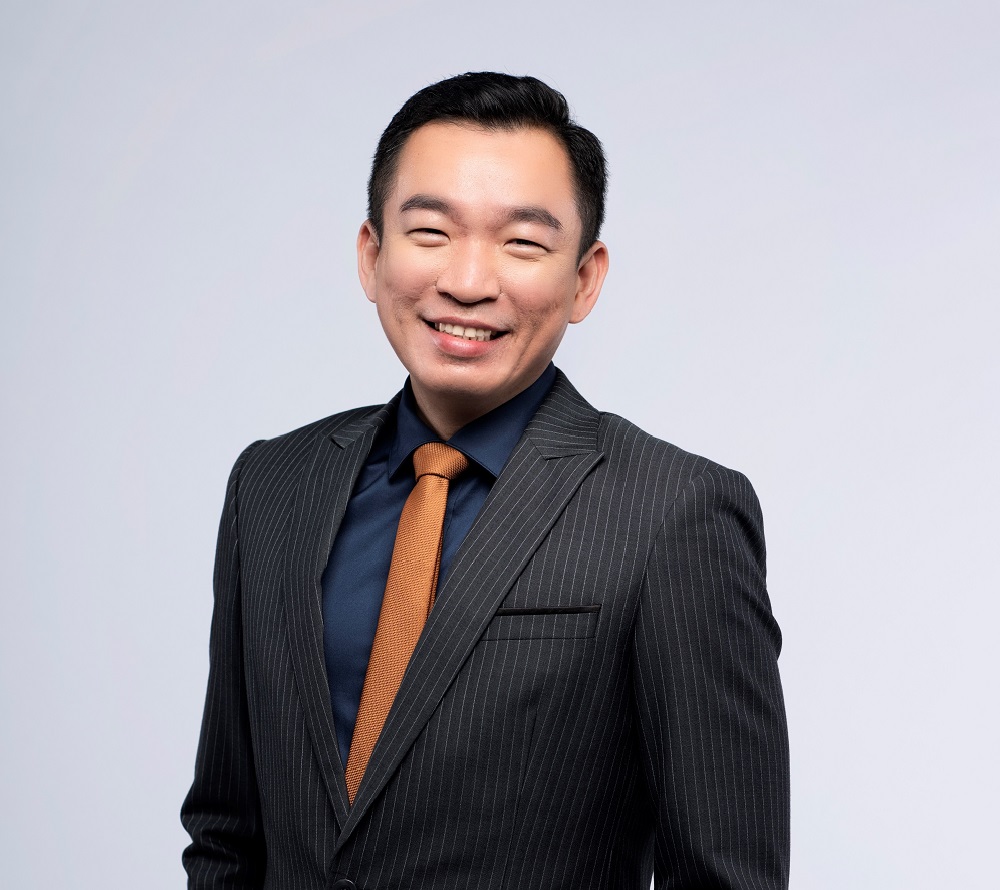 Senior Parliamentary Secretary, Mr Eric Chua