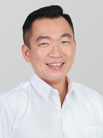 Senior Parliamentary Secretary, Mr Eric Chua